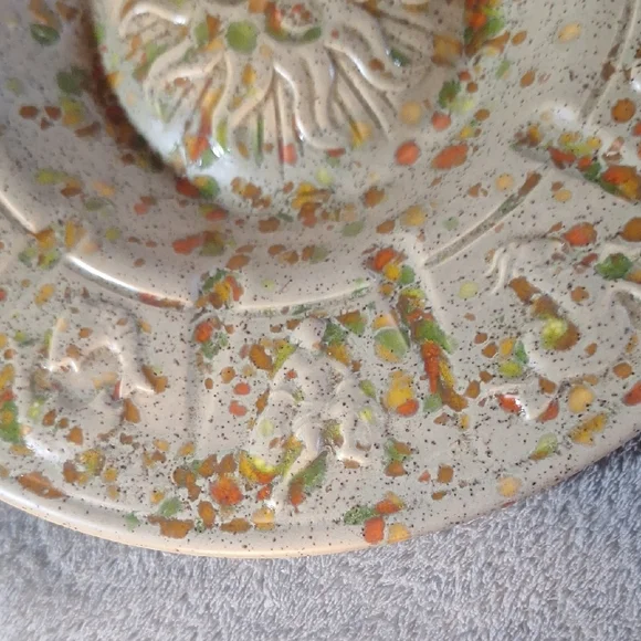 Vintage Artistic Ceramic Plate (ashtray) - Picture 9 of 10